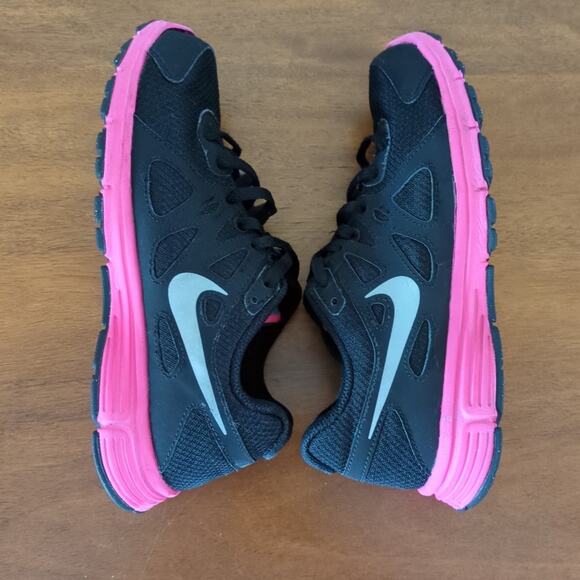 Nike Girls Revolution 2 Running Shoes Black/pink Mesh Lace size 4Y - Picture 6 of 9